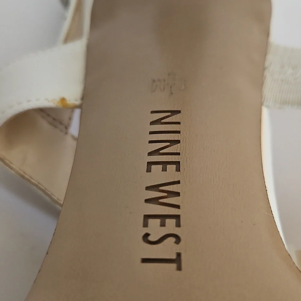 NEW Nine West Renice T Strap Slingback White Pump Size 9.5 - Picture 8 of 10